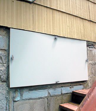 Airtight crawl space doors in 